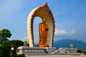 Trung Quốc: Tượng Phật A Di Đà mạ vàng cao 48m