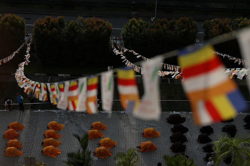 Chùm ảnh: Thế giới đón mừng Đại lễ Vesak 2025 linh thiêng-21