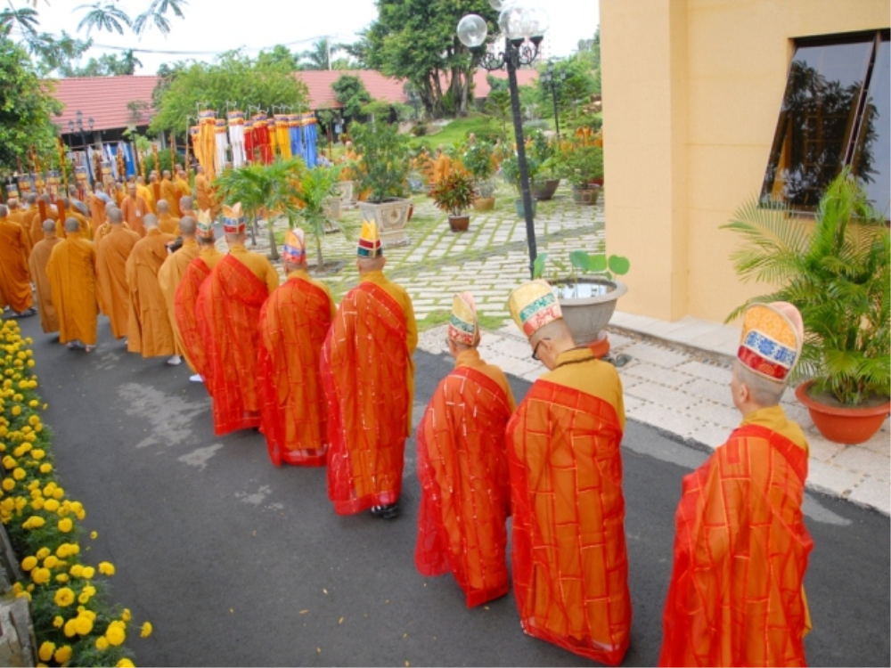 Tu trong các oai nghi