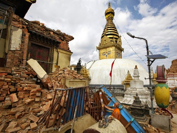 Nepal đang tiến hành việc cứu hộ các di tích PG cổ bị hư hại bởi trận động đất