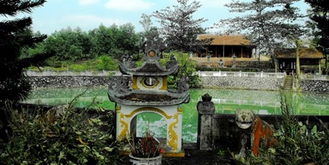 Huyền tích ngôi đền thiêng báo mộng cho Vua Hàm Nghi
