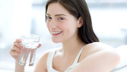 5 thói quen khi thức dậy tổn hại sức khỏe trầm trọng