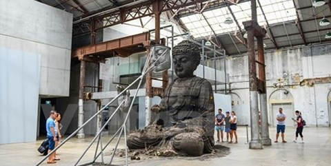 Australia: Triển lãm tượng Phật khổng lồ làm từ tro hương