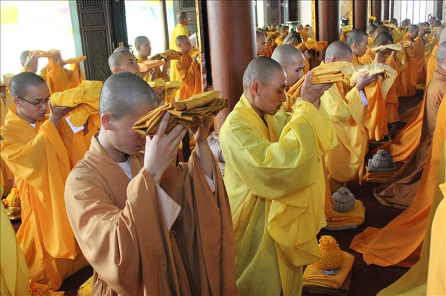 Y, Bát của đức Phật