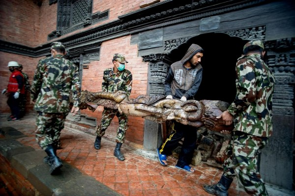 Nepal: đang khắc phục Chùa Tháp Swayambhunath sau trận động đất