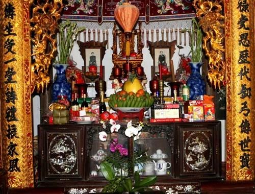 10 không khi sắp đặt ban thờ bắt buộc phải tránh