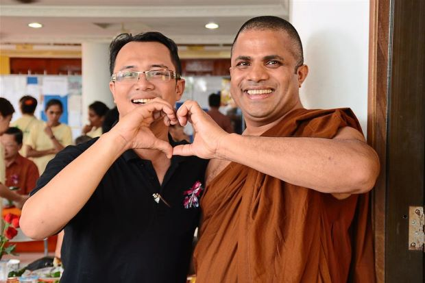 Malaysia: Hồi giáo và Phật giáo quan tâm đến học sinh