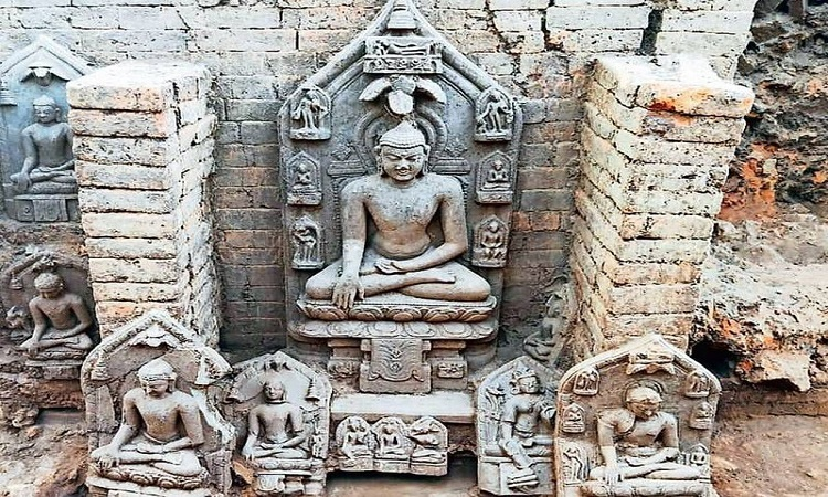 Ấn Độ: Phát hiện hàng chục pho tượng Phật nghìn năm tuổi