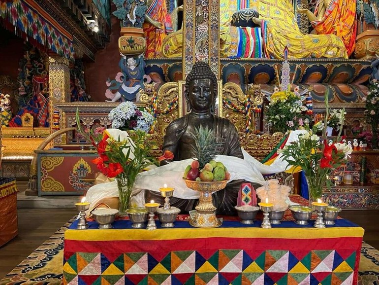 Ấn Độ tặng tượng Phật cho Bhutan nhân kỷ niệm ngày sinh của ngài Liên Hoa Sinh
