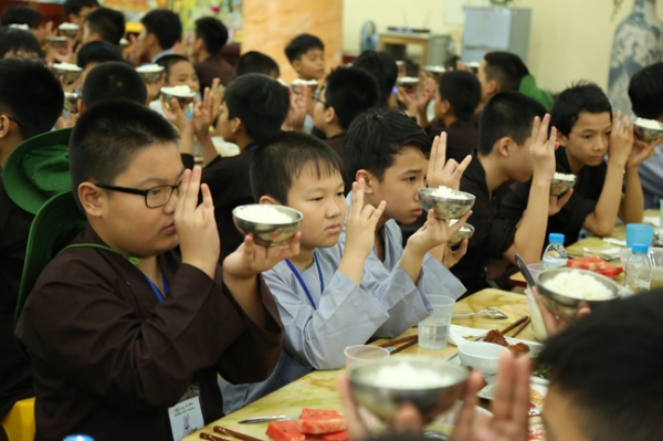 Duyên khởi việc tu tập Bát Quan trai?