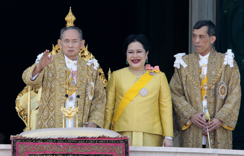 Giải mã một thần tượng