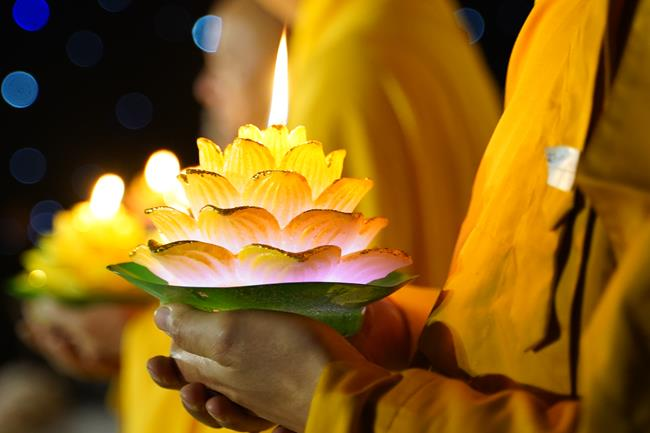 Hòa nhập Phật pháp vào trong đời sống của chúng ta