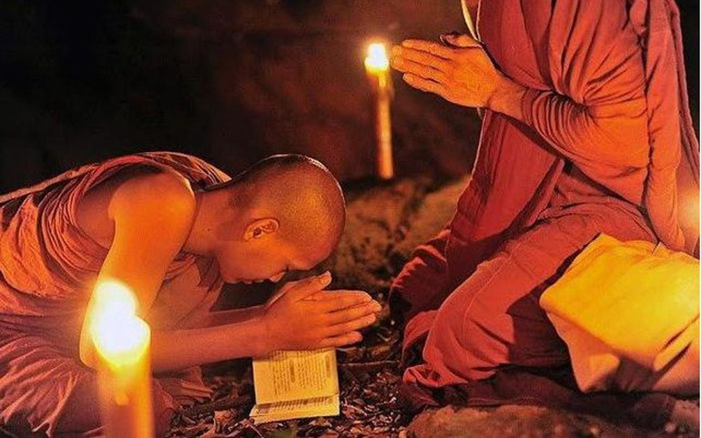 Học hạnh kính trọng và không cười giỡn