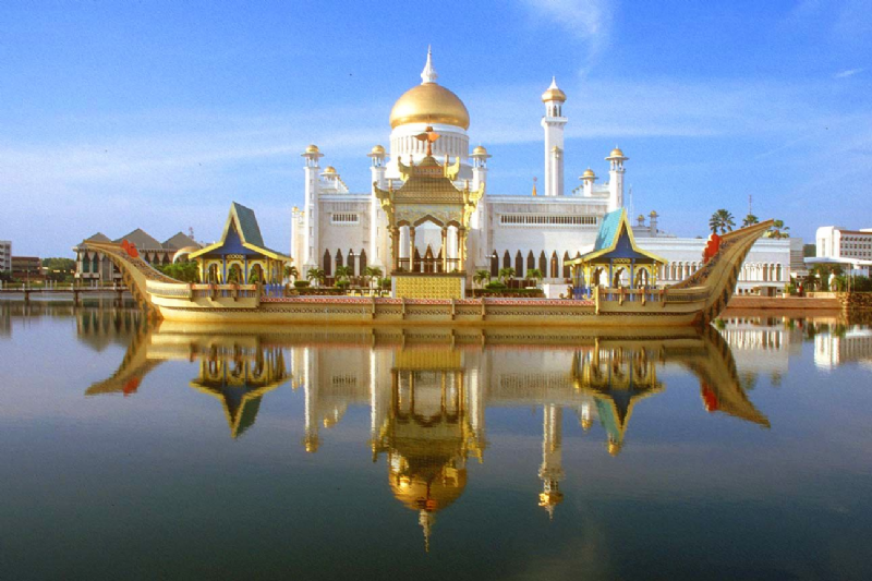 Huyền bí đất nước Triệu Voi (Kỳ 2)