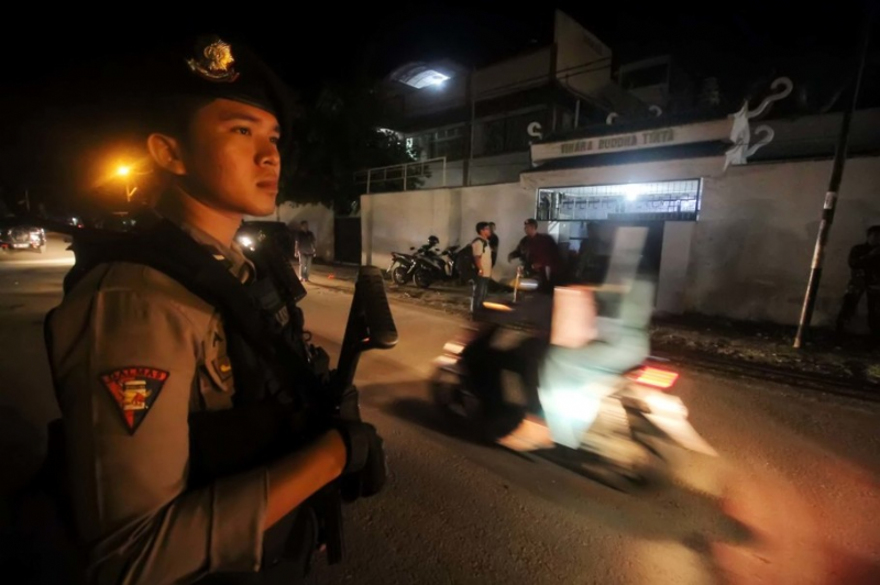 Indonesia: Bắt Giữ Thủ Phạm Kích Động Sau Vụ Tấn Công Chùa Phật Giáo Bắc Sumatra