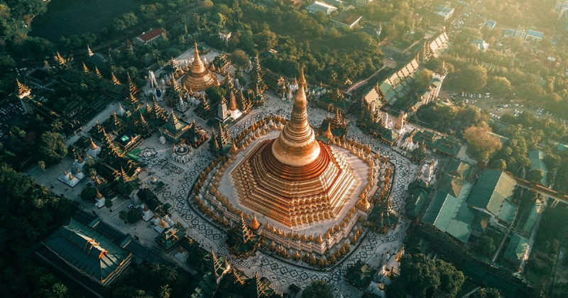 Khung cảnh huyền ảo của những ngôi Chùa Phật giáo Myanmar từ trên cao