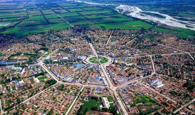 Làng bát quái và con cháu của Khổng Minh Gia Cát Lượng.