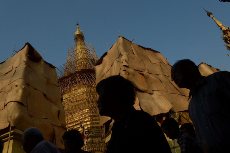 Myanmar: Dát vàng lại một bảo tháp Phật giáo