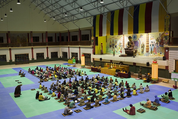 Nam Phi: Trẻ Mồ Côi Học Phật Giáo, Tiếng Trung và Kung Fu