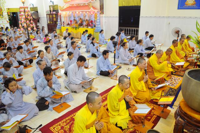 Nên Đọc Kinh Như Thế Nào (song ngữ Anh - Việt)