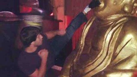 Nga quốc: Bắt giữ đô vật xúc phạm Phật giáo