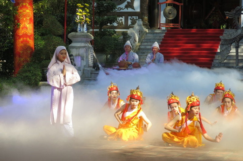 'Ngưỡng vọng tiền nhân' tri ân người mở cõi