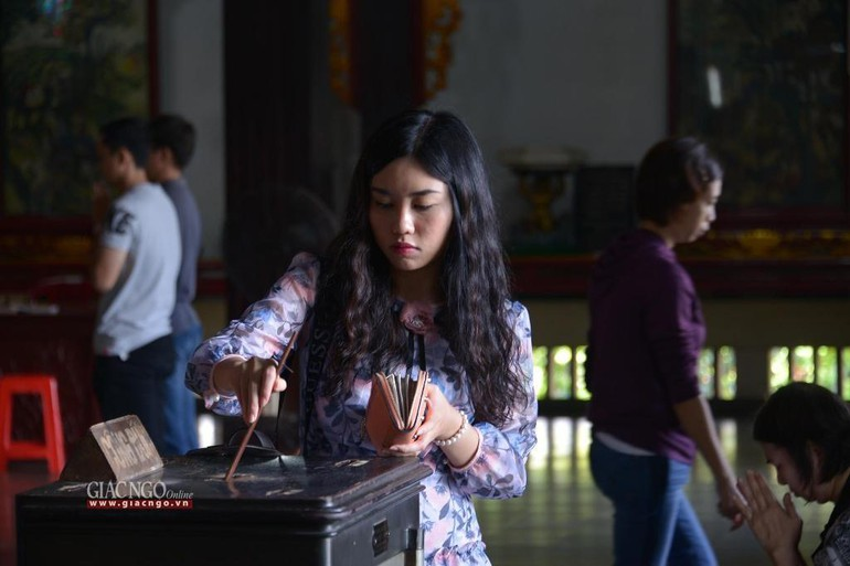 Nhà nước trực tiếp quản lý tiền công đức: Việc chưa từng có