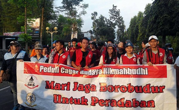 Sinh viên phật tử Indonesia bảo vệ Thánh địa Phật giáo Borobudur