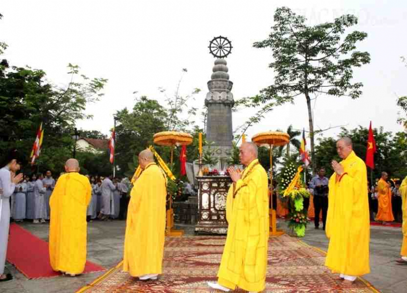 TT-Huế: Tưởng niệm anh linh các Thánh tử đạo nhân tuần Phật Đản 2641 - PL 2561