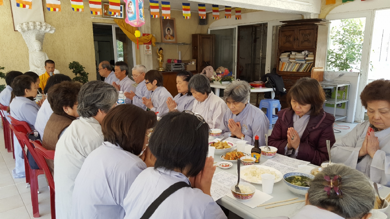 Tu tập Bát quan trai