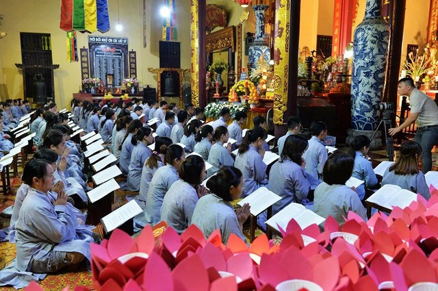 Tụng kinh giúp giảm stress
